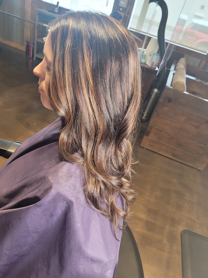 Hair Company Etc Salon & Day Spa, hair salon in Coos Bay, OR, photo 3 of 10